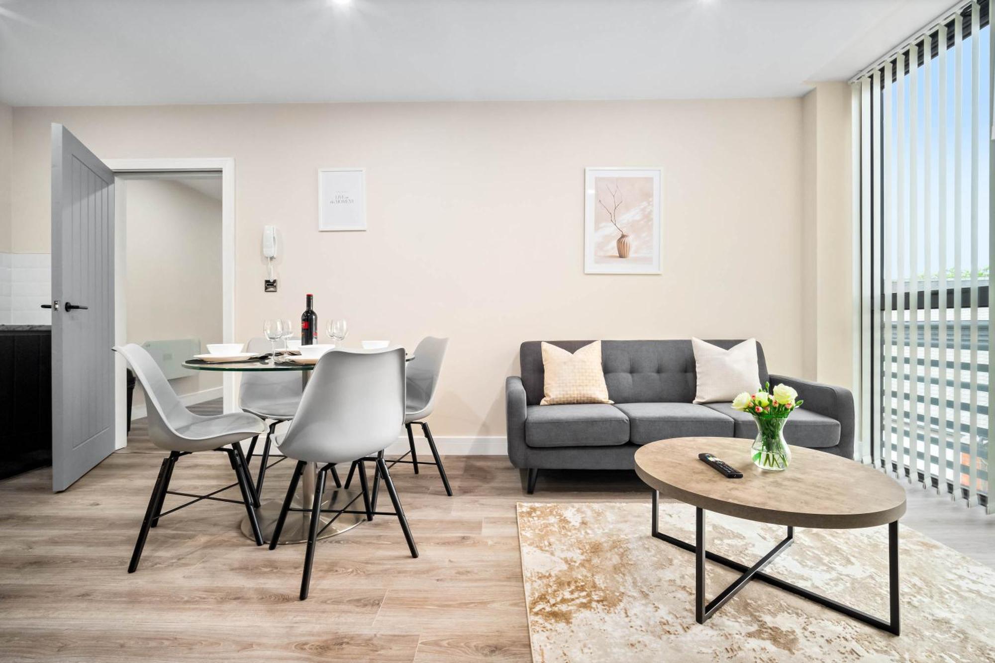 New Luxury Two Bedroom Apartment - City Centre - Netflix - Wifi - Top Rated - Jq 8Ah Birmingham Ngoại thất bức ảnh