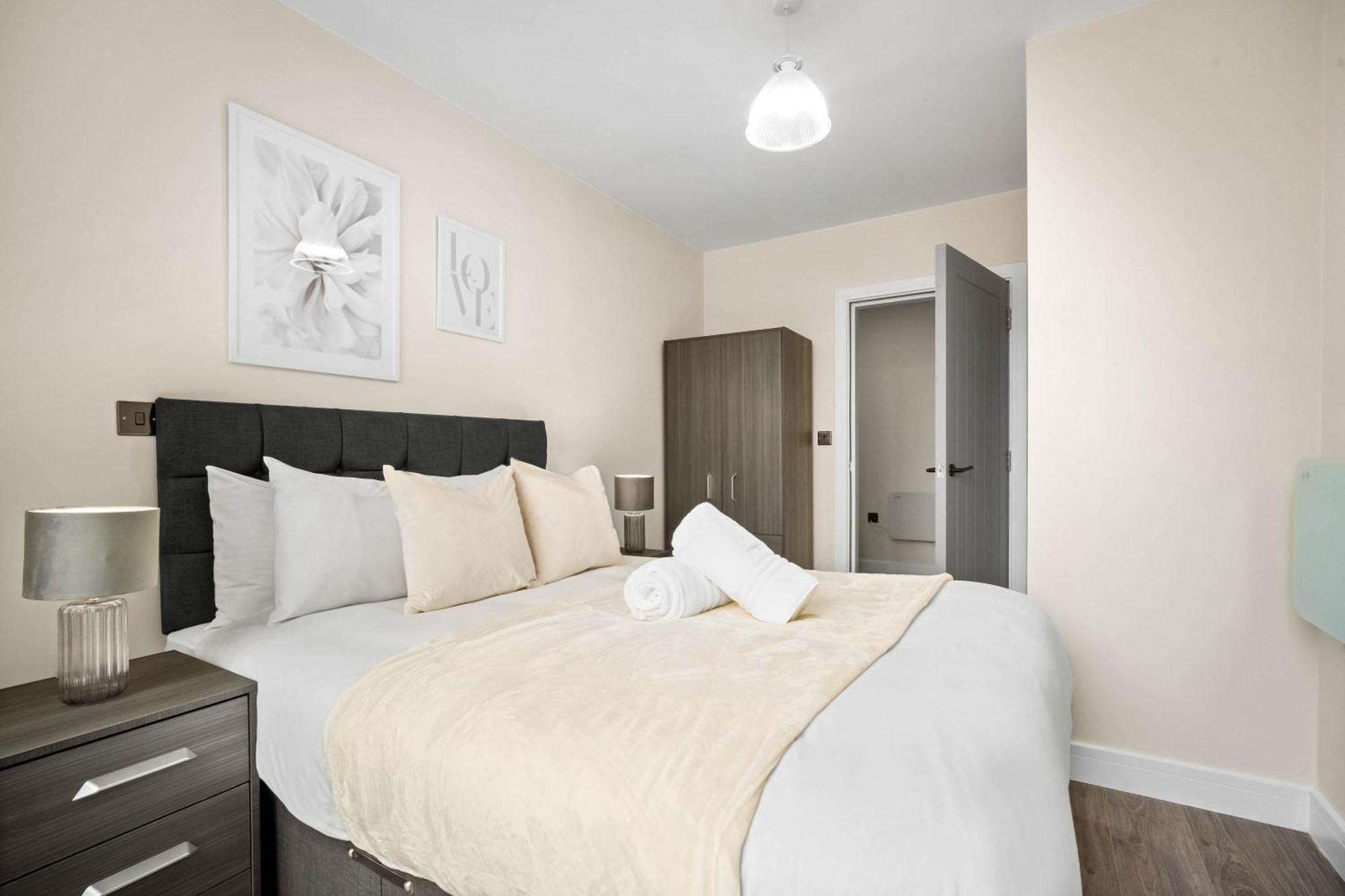 New Luxury Two Bedroom Apartment - City Centre - Netflix - Wifi - Top Rated - Jq 8Ah Birmingham Ngoại thất bức ảnh